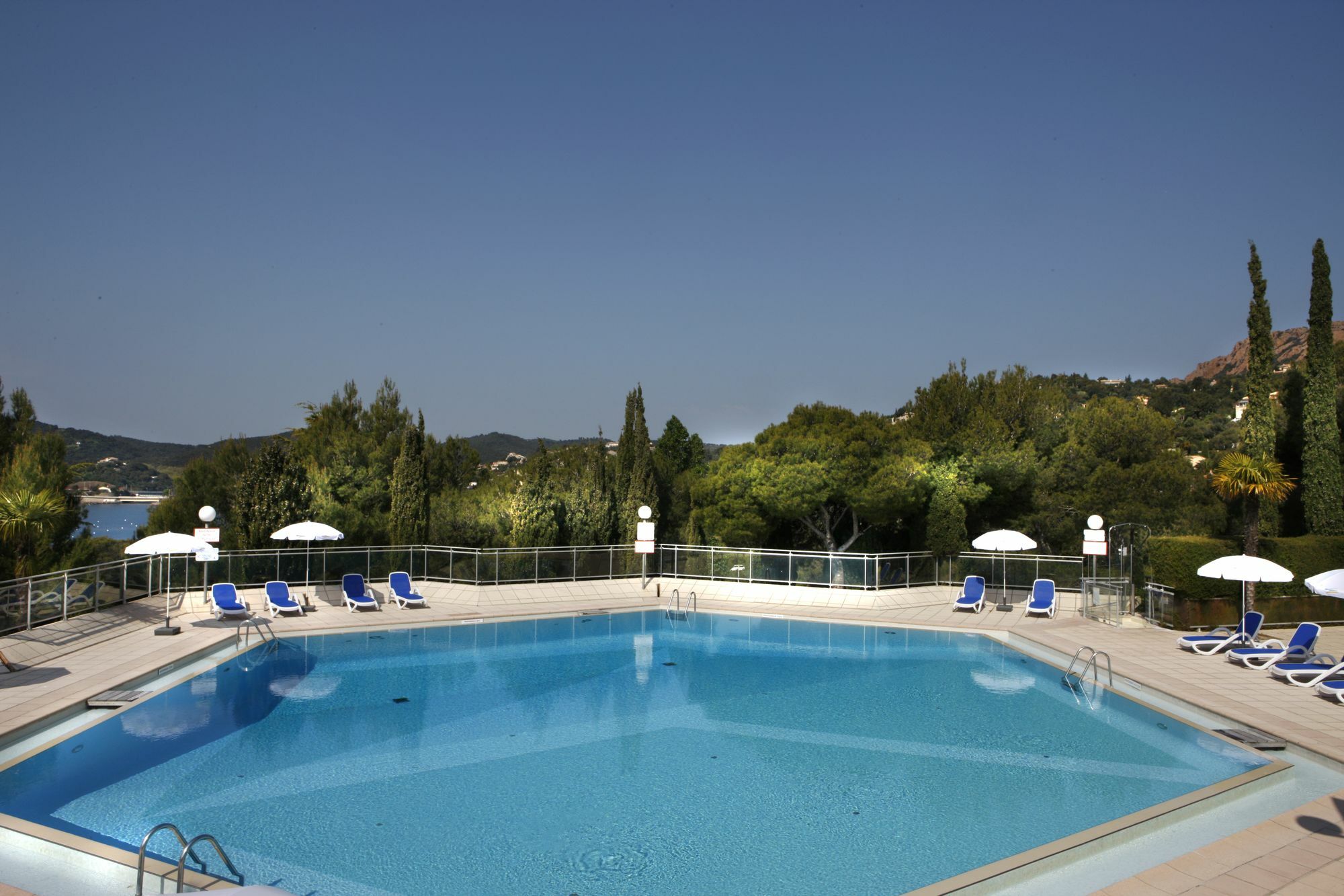 Village Club Les Mas De L'Esterel Saint-Raphaël Dış mekan fotoğraf